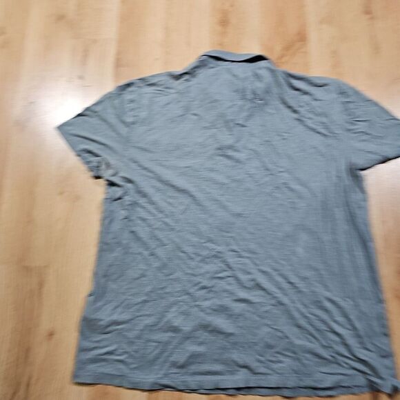 John Varvatos Shirt mens MEDIUM short Sleave Blue‎ Athletic fit Pocket Polo Golf - Picture 4 of 9